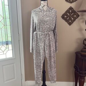 TART Intimates pajama set/lounge wear pink & gray Leopard Print Small